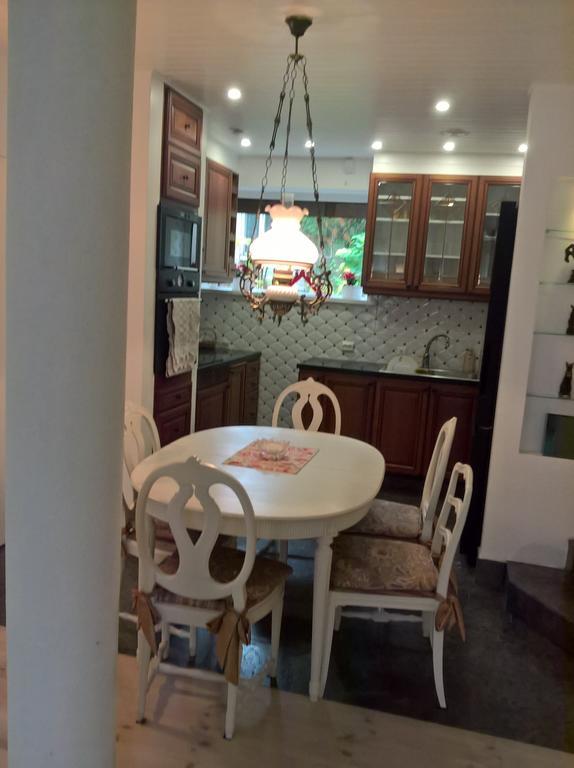 Homestay Roja Вильнюс Экстерьер фото