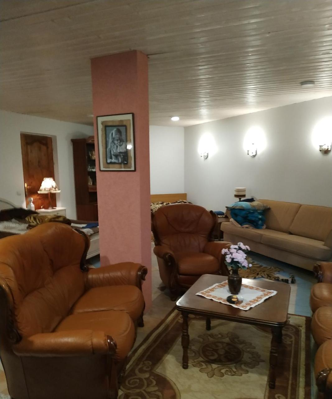 Homestay Roja Вильнюс Экстерьер фото